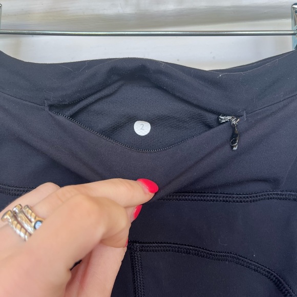 Lululemon Special Edition Black Reflective Grid Leggings Size 2 - Picture 7 of 10